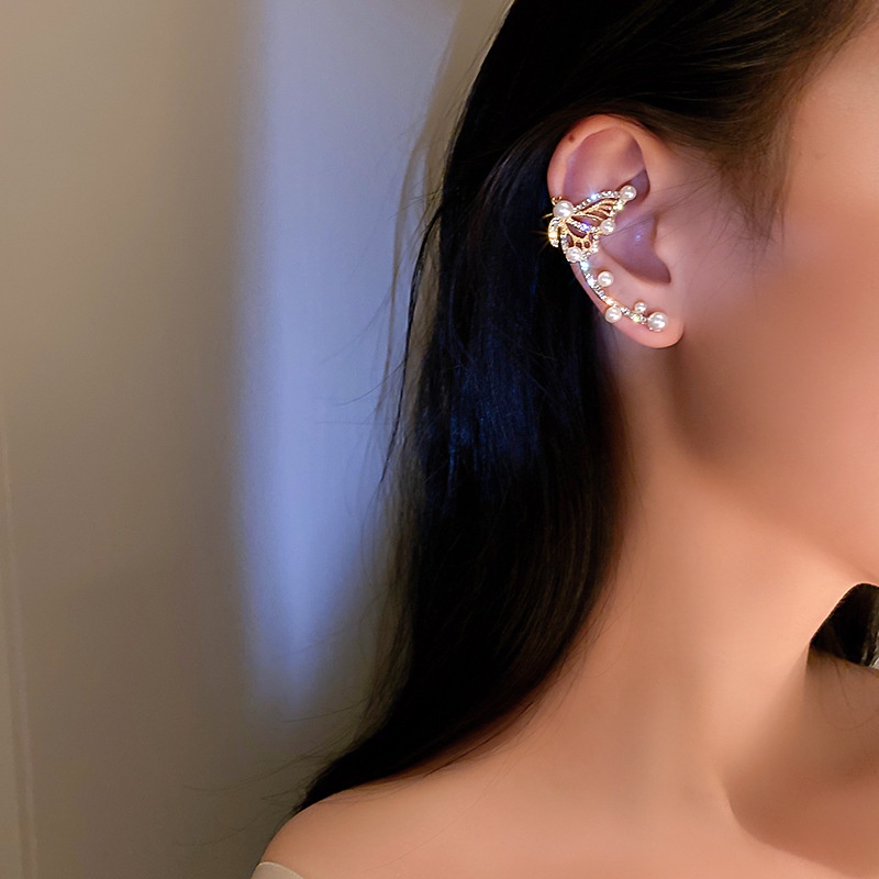 Anting Tusuk Silver 925 Desain Kupu-Kupu Hias Mutiara + Berlian Imitasi Gaya Korea Untuk Wanita