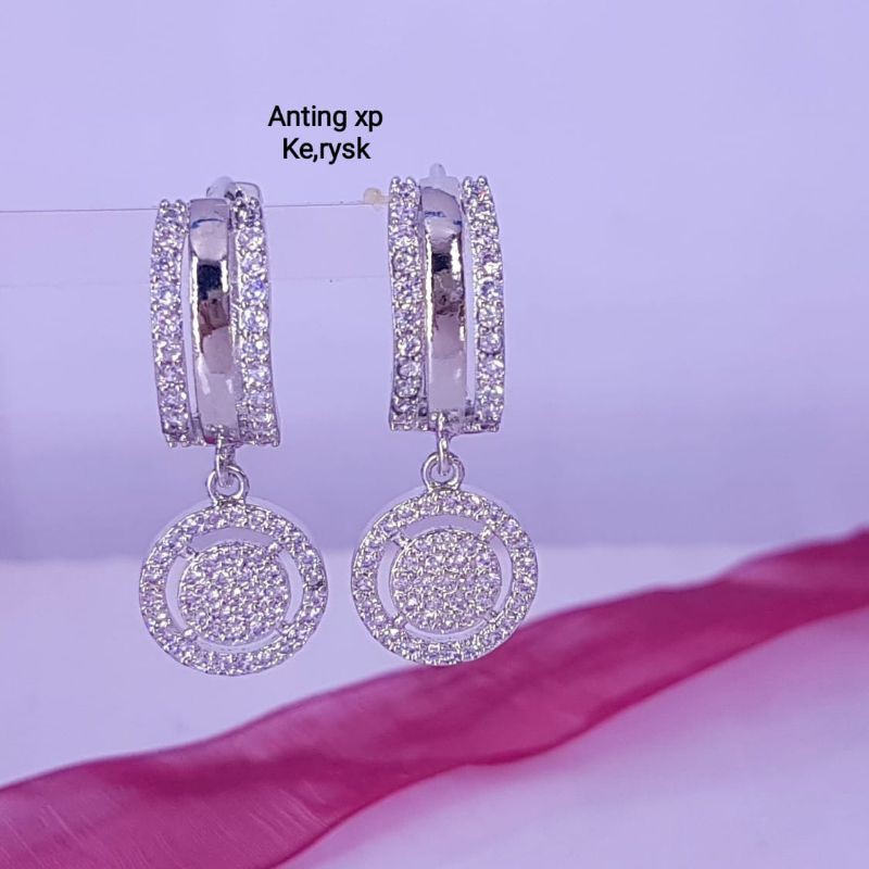 Anting berlian /replika kualitas premium, awet,tahan lama