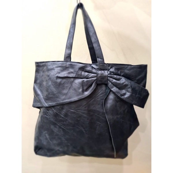 Preloved tas wanita besar bahan kulit red valentino