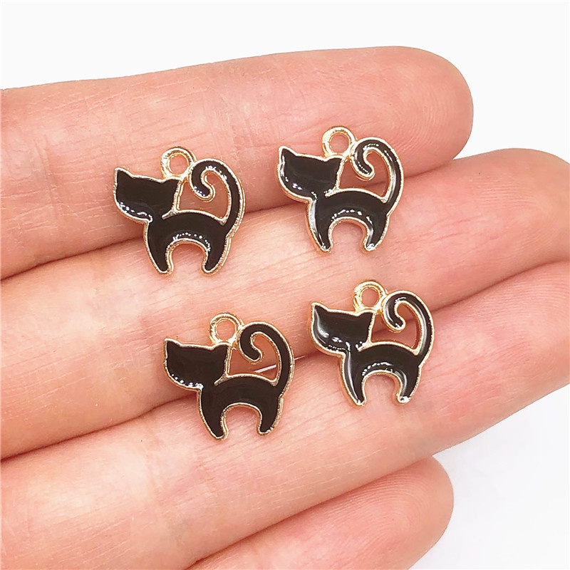 4 Pcs Liontin Kalunggelanganting Model Kucing Kecil Bahan Alloy Untuk Wanita
