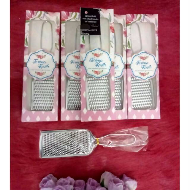 

Souvenir parutan keju kemas paper box free stiker