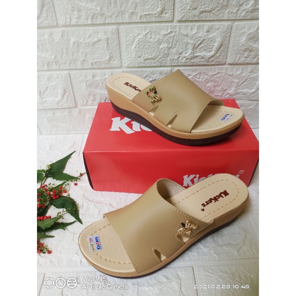 SANDAL WANITA WEDGES KICKERS