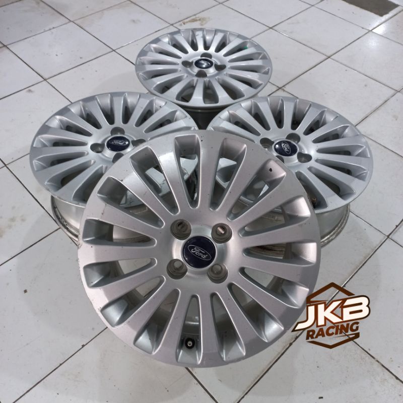 VELG SECOND STANDAR COPOTAN FORD FIESTA R15 HOLE 4X100 VELG MOBIL BEKAS