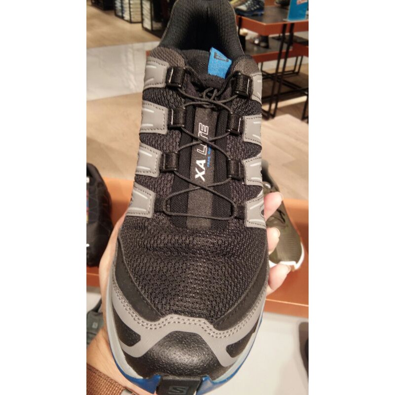 Sepatu Pria Branded Merk Salomon,Aneka Warna dan model Hitam,Abu-Abu,Hijau, sangat Nyaman dipakainya