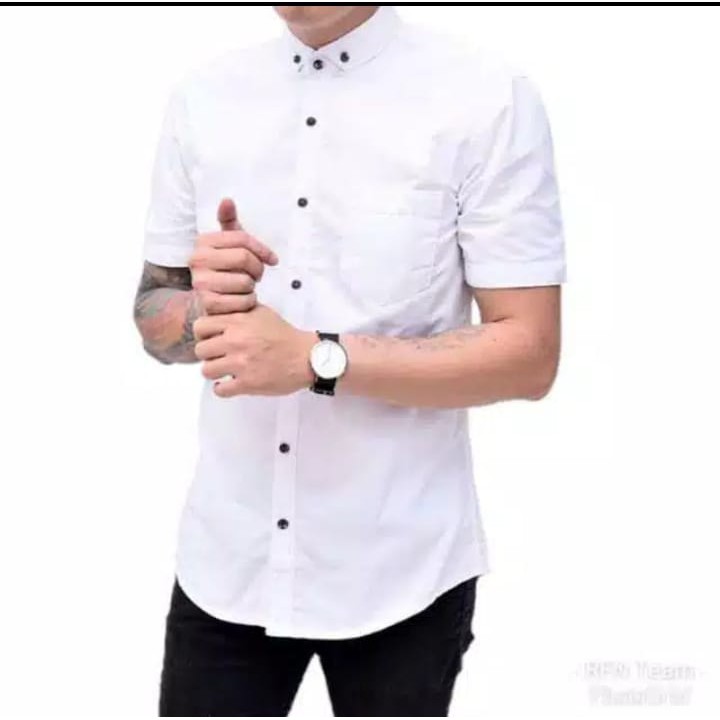 Kemeja Polos Slimfit Pria Lengan Pendek - Putih