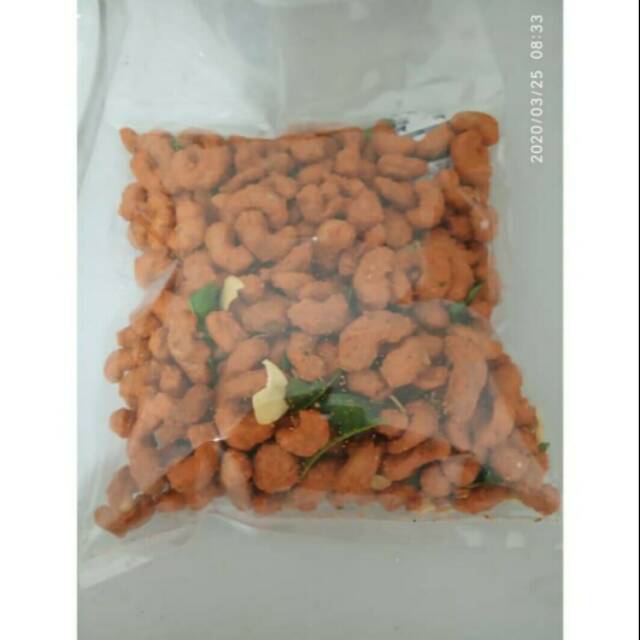 

Kacang Mete Goreng Thailand (ada daun jeruk) Grade 1 berat 500gr