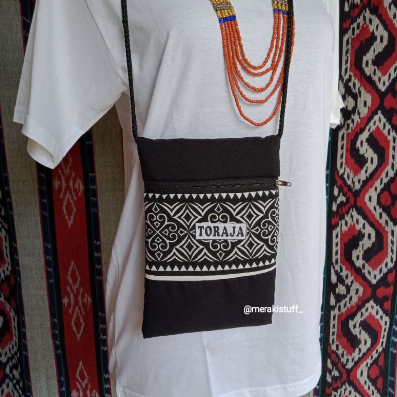 Tas Slingbag Hitam Motif Toraja Batik Selempang Tas Hape