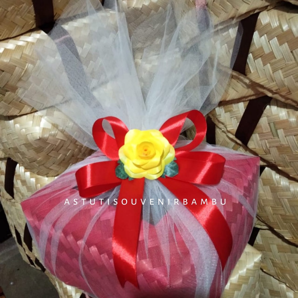 

BESEK MIKA WARNA TILE BUNGA / besek hias / besek cantik / hampers besek / pipiti / besek souvenir2