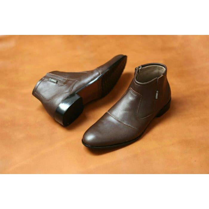 SEPATU CASUAL SEPATU CASUAL PRIA CEVANY PANTOFEL ORI BANDUNG KICKERS ADIDAS SLOP PDL - HITAM, 39