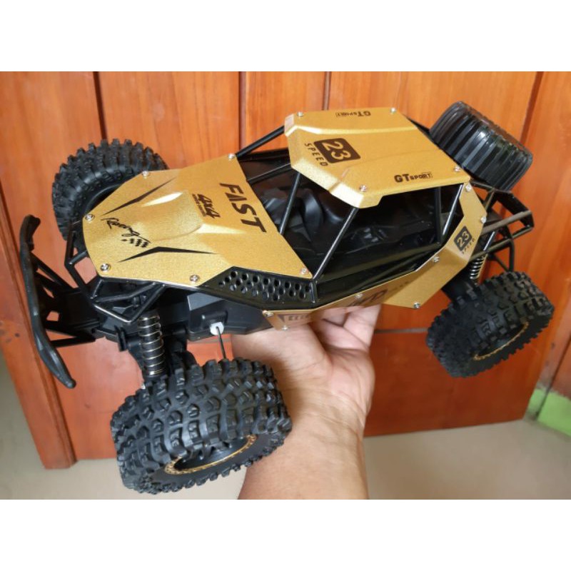 MOBIL REMOT ANTI AIR WATERPROOF RC OFF ROAD 4WD METAL 2,4Ghz ROCK CLAWER CLIMBER MAINAN REMOTE CONTROL