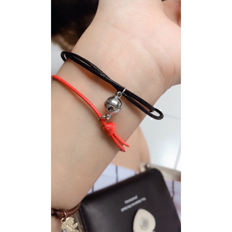 Gelang Couple hitam merah / gelang pasangan / hadiah persahabatan / kado julang tahun gelang magnet 