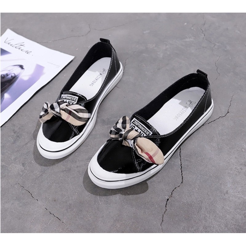 Sepatu flat 885A