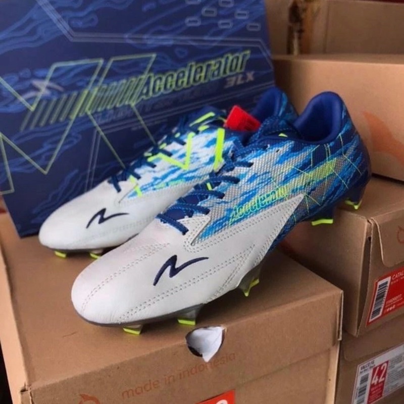 SEPATU SEPAKBOLA SPECS ACC LIGHTSPEED 3LX ELITE MARK KLOK