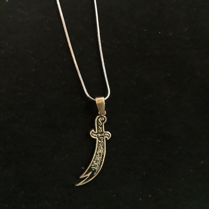 Kalung Liontin Perak Pedang Zulfikar asli dari Iran