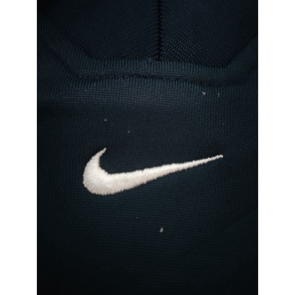 vneck nike