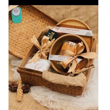 

hampers, lebaran, gift, hadiah, besek, kerajinan, craft, boxrottan,boxrattan,rotan,kayu,piringjati