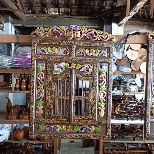 Jendela Krepyak Cermin Hias Jati Ukir Miniature Jepara