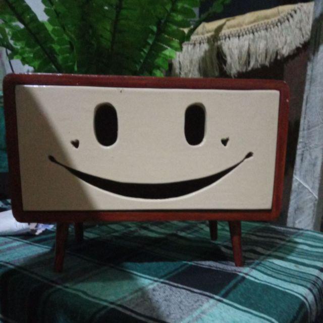 Kotak Tissu Kayu Smile Warna Kayu