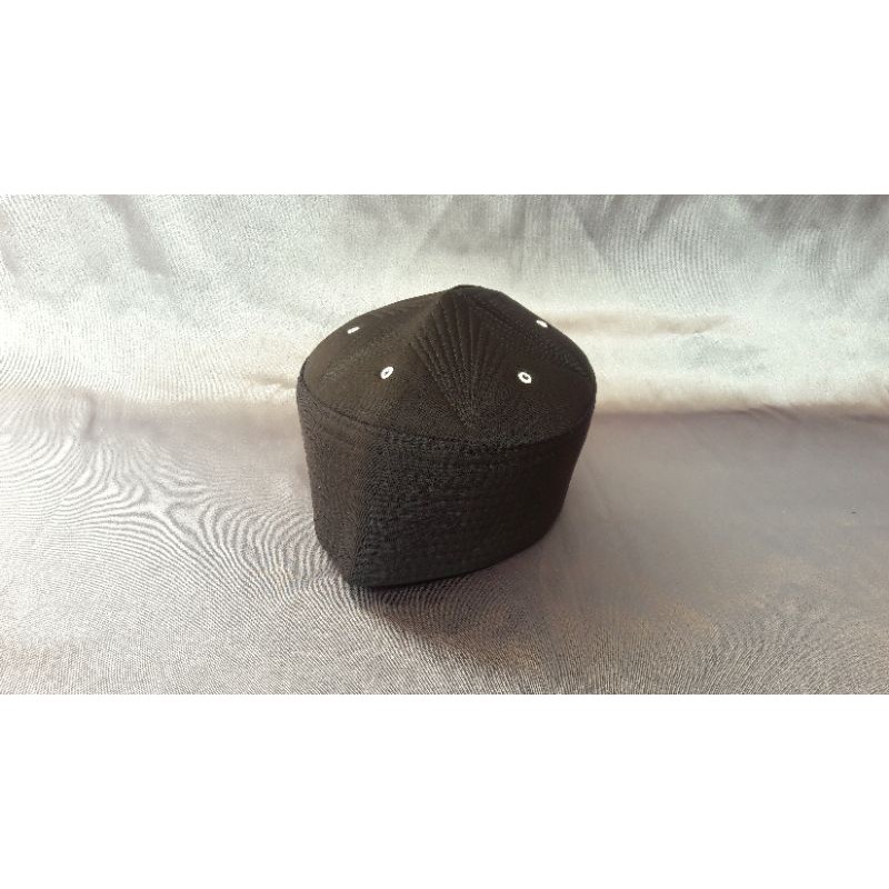Peci kopiah terompah