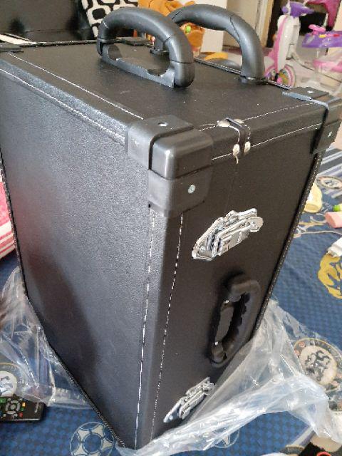 Beautycase Ukuran 50 Cm Dengan Tutup Rak Akrilik