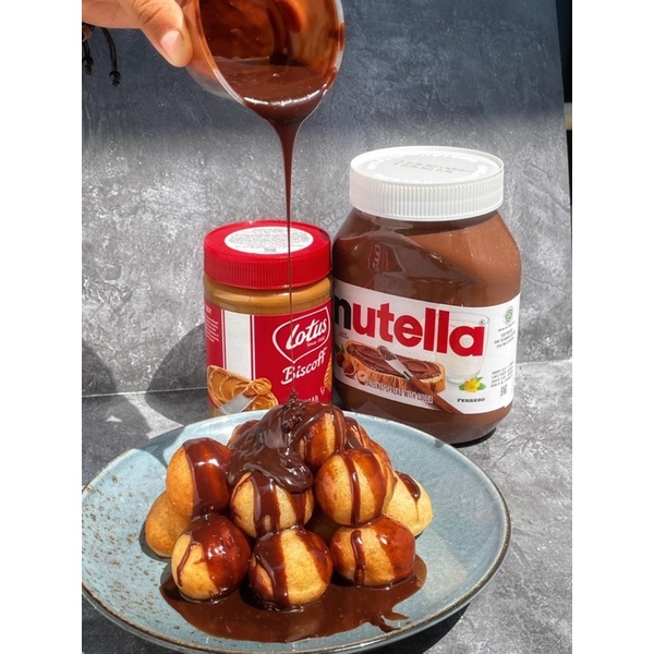 

Donut Mini ( Nutella,lotus, gula salju )