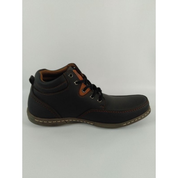 Sepatu boots/sneaker everone