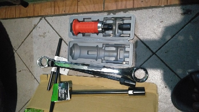 Kunci T Hitam 17 Mm Tekiro