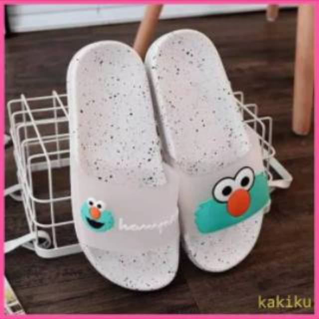 Sandal Elmo putih karet timbul