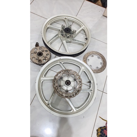 velg pulsar 220 pnp ninja rr ss r