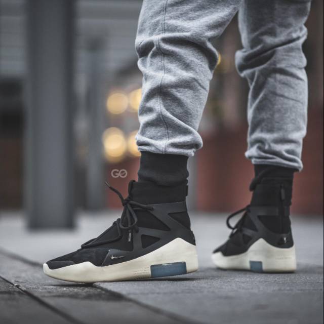 harga nike fear of god