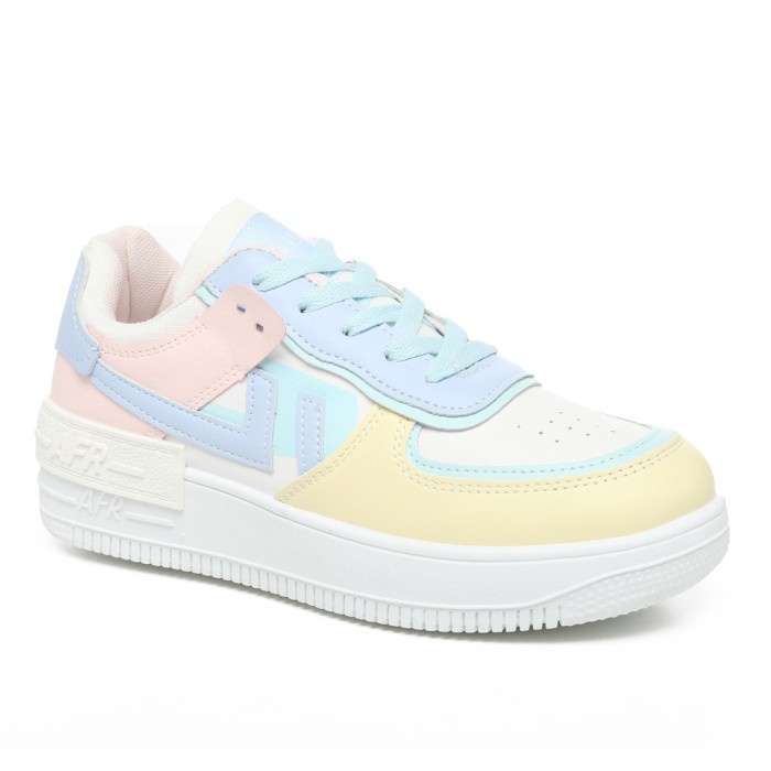 Sepatu wanita sepatu cewek terbaru 2022 Olahraga best seller sepatu fashion Original R7F8 sepatu kul