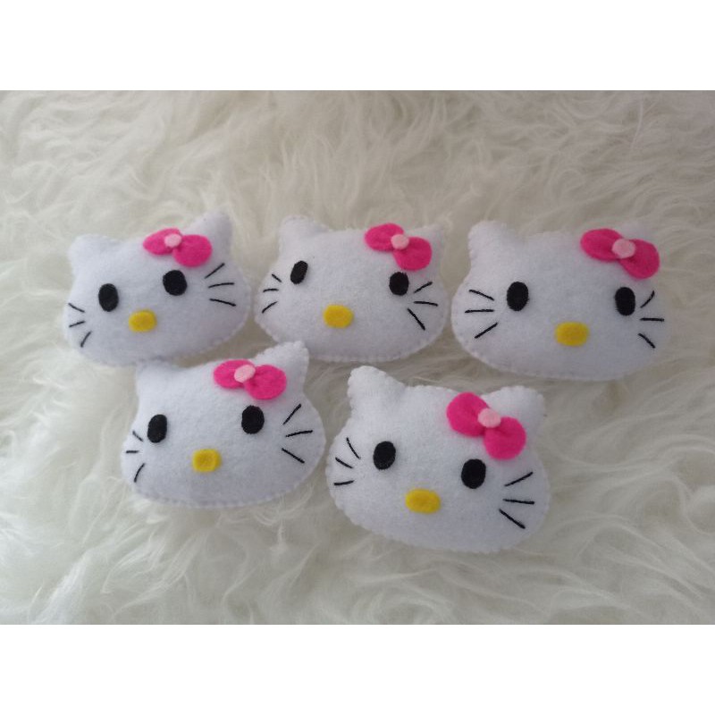 

aplikasi kepala hello kitty flanel