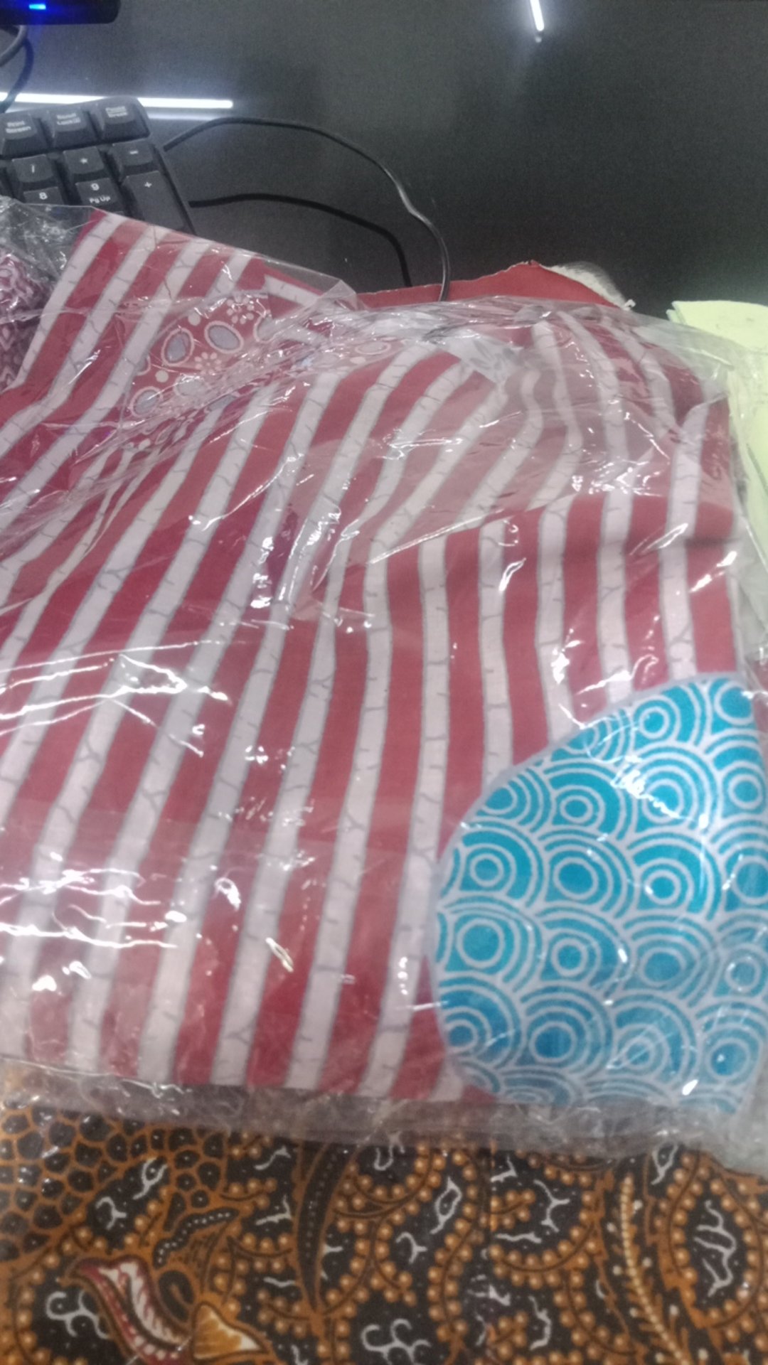 Atasan Blouse Salur Coina Katun Halus Berkualitas