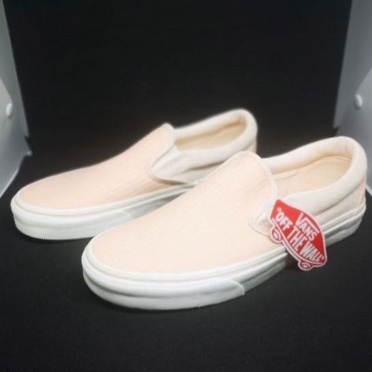 Sneakers Wanita VANS Classic Original