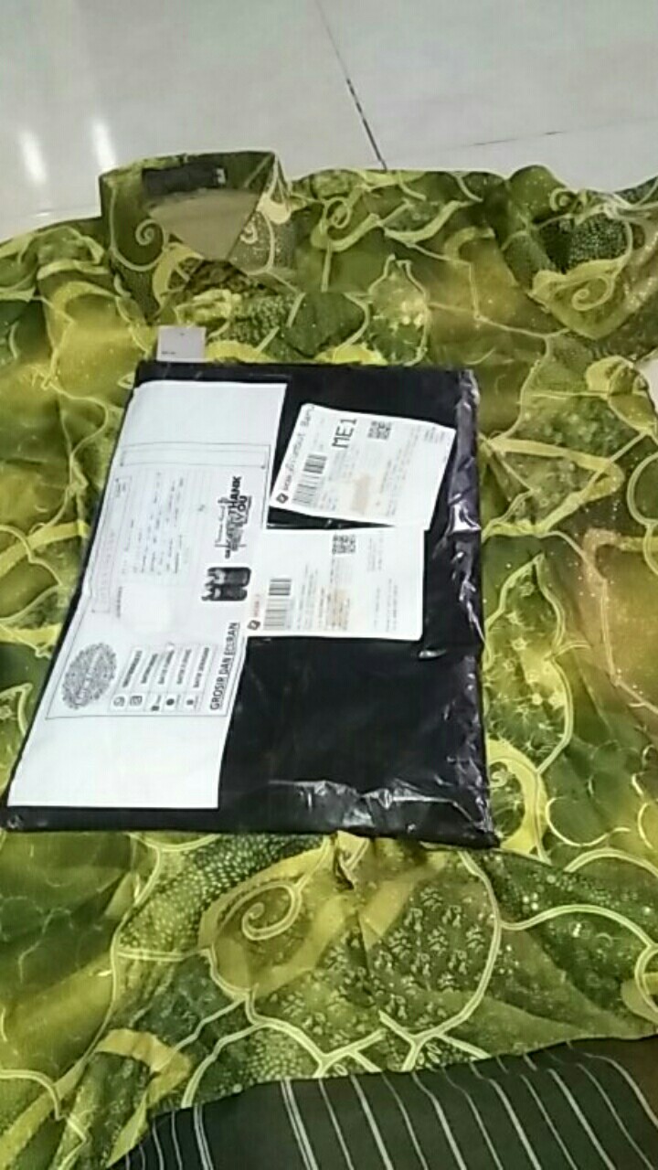 Kemeja Batik Licin Pria Hijau Lime Hijau Botol Merah Marun Coklat Gold Emas Lapis Furing Regular Fit