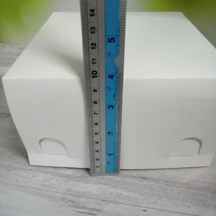 

Grosir DUS KUE CAKE BOX DELICACY 18X18X10CM PER 10 PCS/DLC18P Bagus