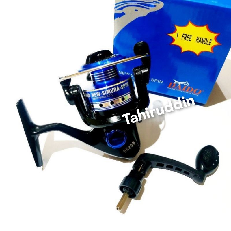 Reel Daido Simura Spin 250. BLUE