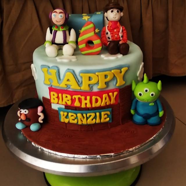 

Cake ulang tahun toy story