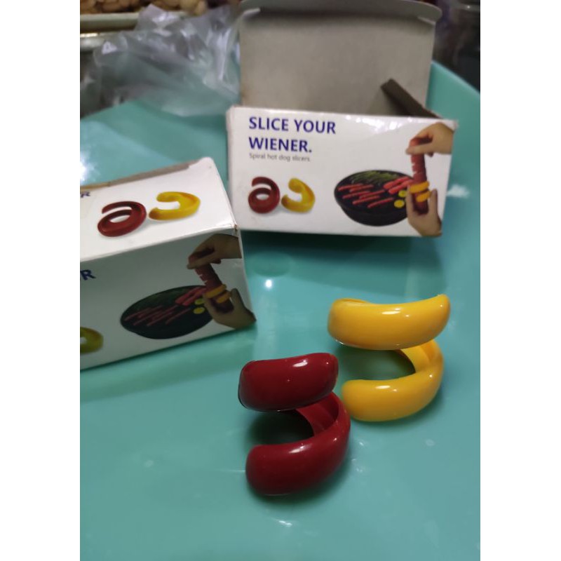 Spiral hot dog slicers,SLICE YOUR WEINER