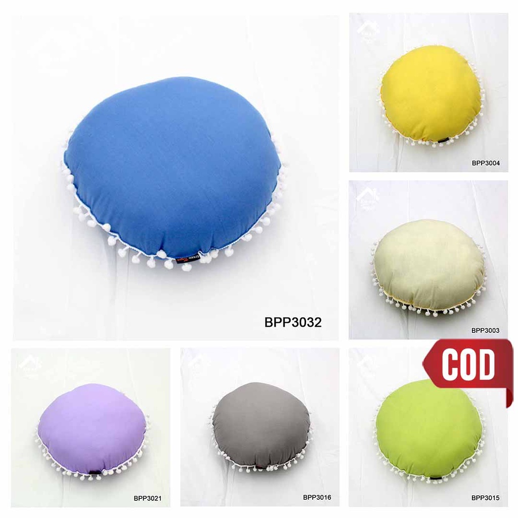 BANTAL BULAT POLOS PINGGIRAN RENDA POMPOM