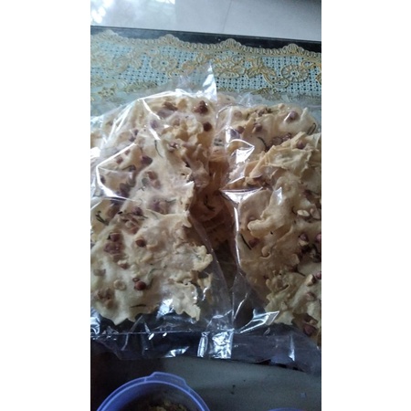 

peyek ukuran 500gr dan 1kg