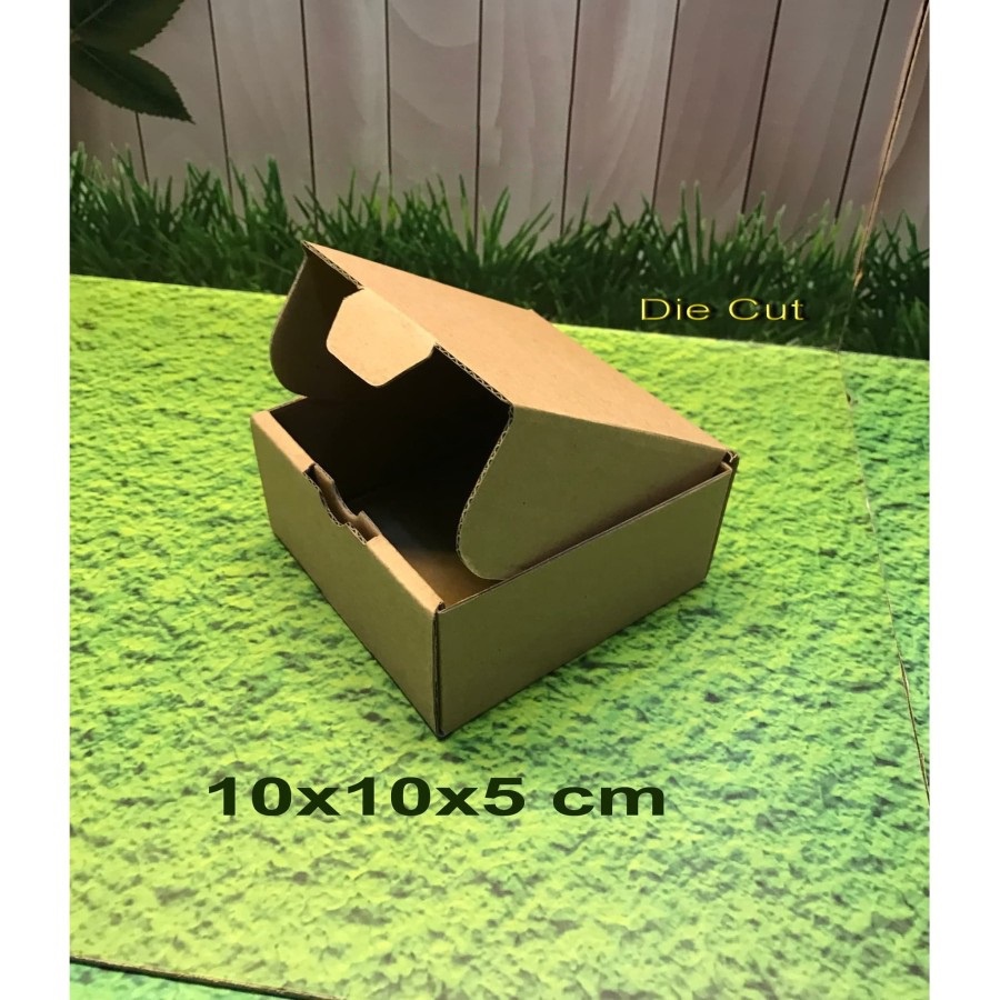 

Kardus Packing Dus Die Cut Kotak Karton Kemasan Kado Hadiah Gift Box Hampers Packaging Coklat 10x10x5