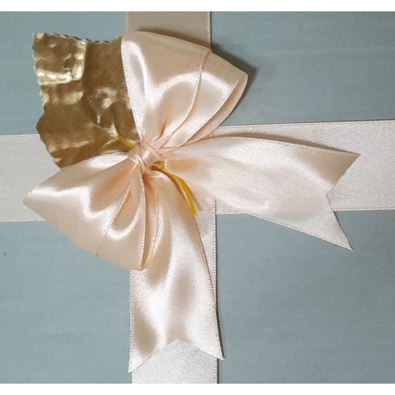 

Pita untuk Hiasan warna Gold