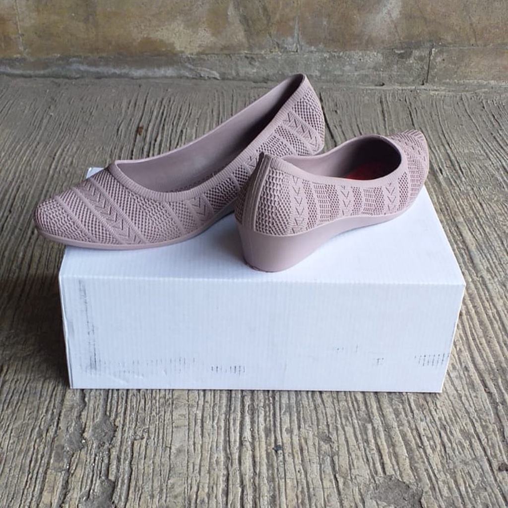 Sepatu Wanita Karet Wedges
