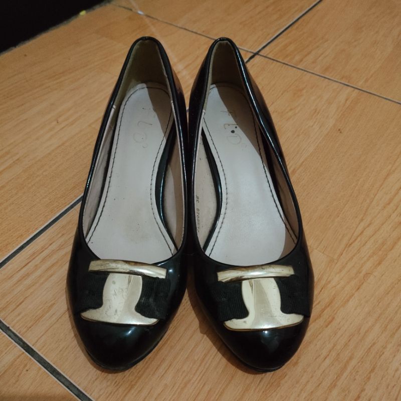 sepatu kerja wanita fladeo preloved pribadi size 36