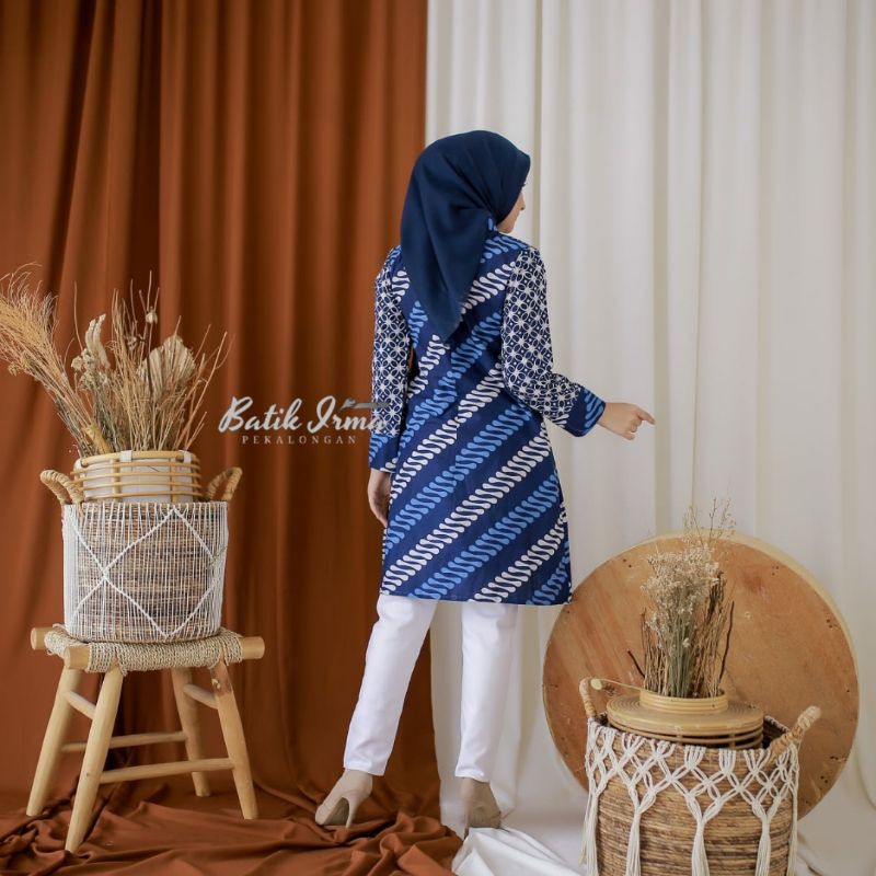 Tunik Wanita Lengan Panjang Batik Cap Handmade Motif Parang Sendok Biru Batik Irma