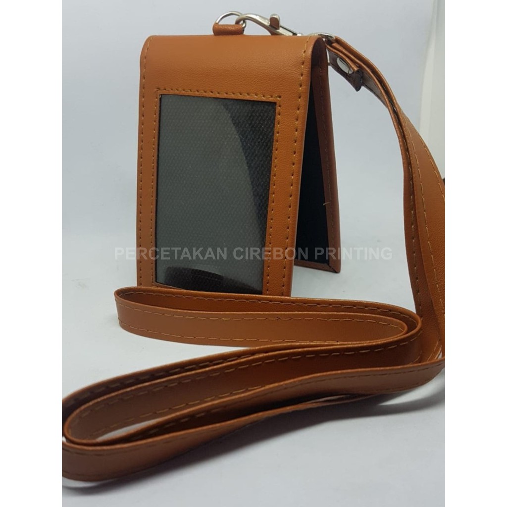 

ID CARD HOLDER MAGNET KULIT SINTETIS NAME TAG KULIT KARYAWAN PEGAWAI