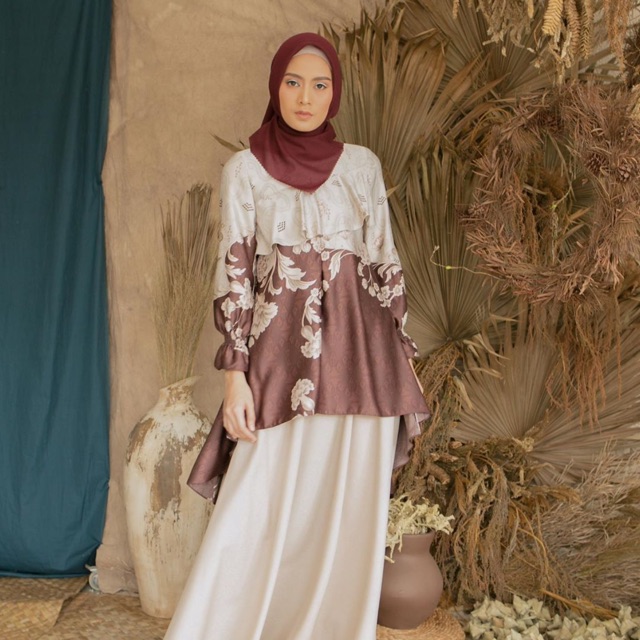 Lasiana mulberry XS preloved wearing klamby