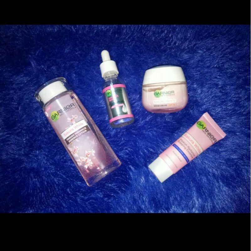 PRELOVED GARNIER SAKURA WHITE 1 PAKET