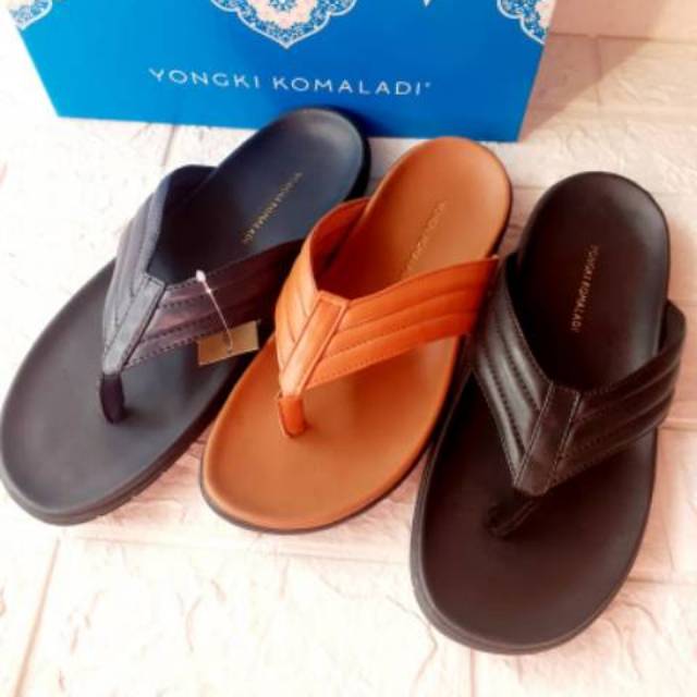 SANDAL PRIA YONGKI KOMALADi